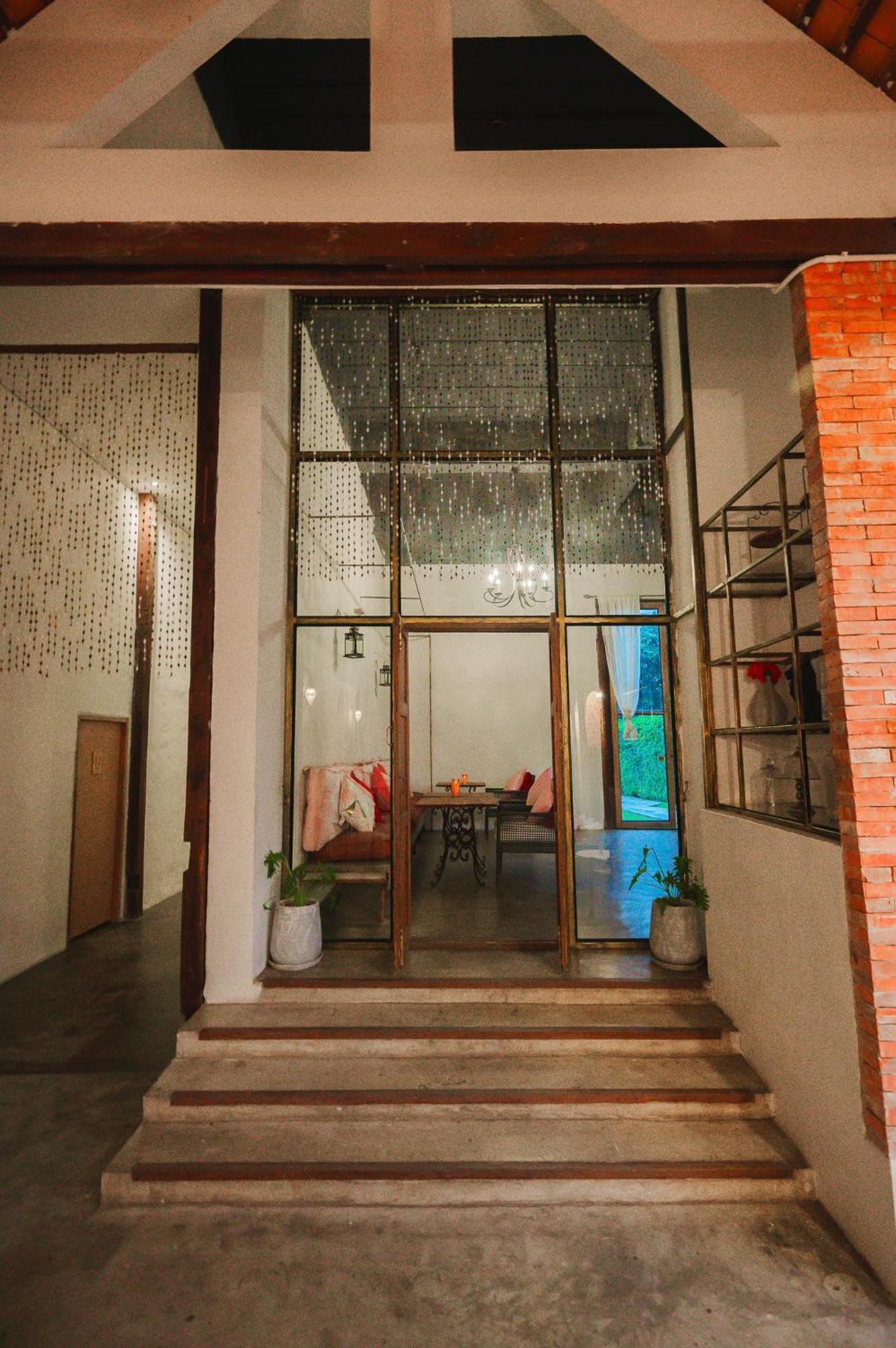 White Wall Riverfront Hotel Kamphaeng Phet Bagian luar foto
