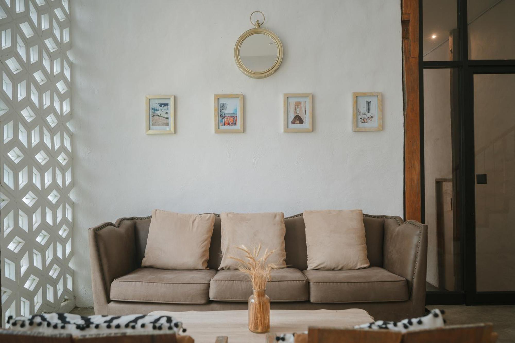 White Wall Riverfront Hotel Kamphaeng Phet Bagian luar foto
