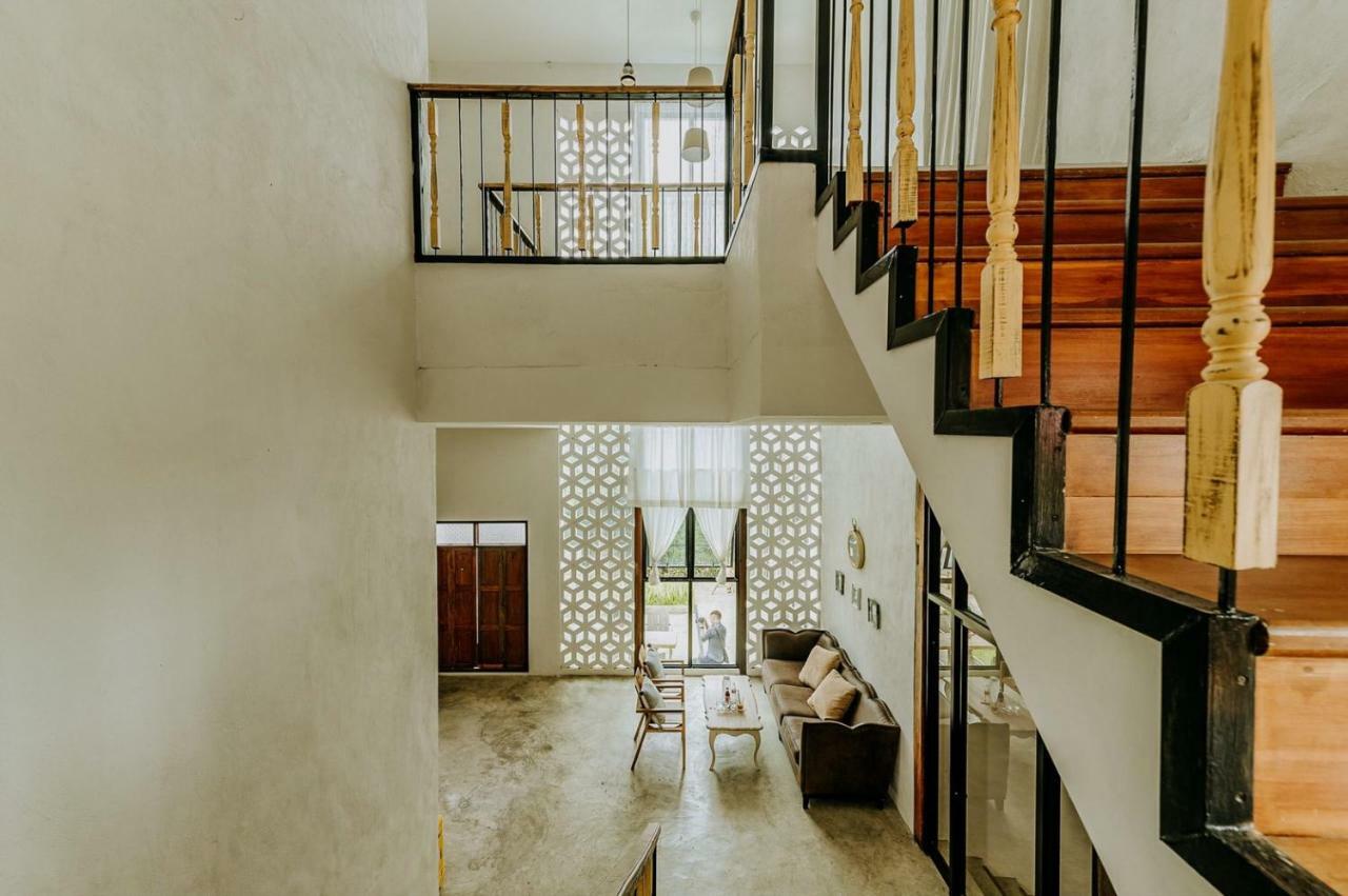 White Wall Riverfront Hotel Kamphaeng Phet Bagian luar foto